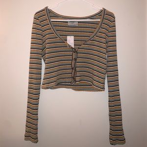 Long sleeve striped crop top
